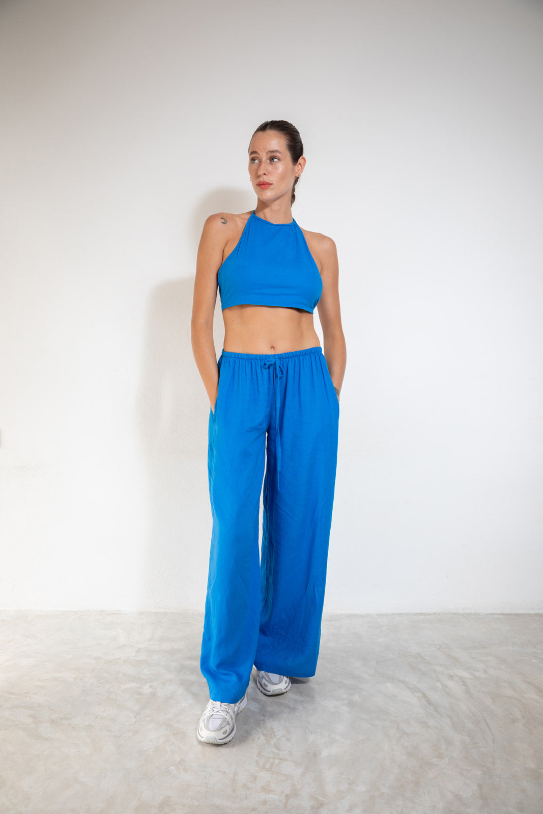 TOP RIBBON Electric blue linen